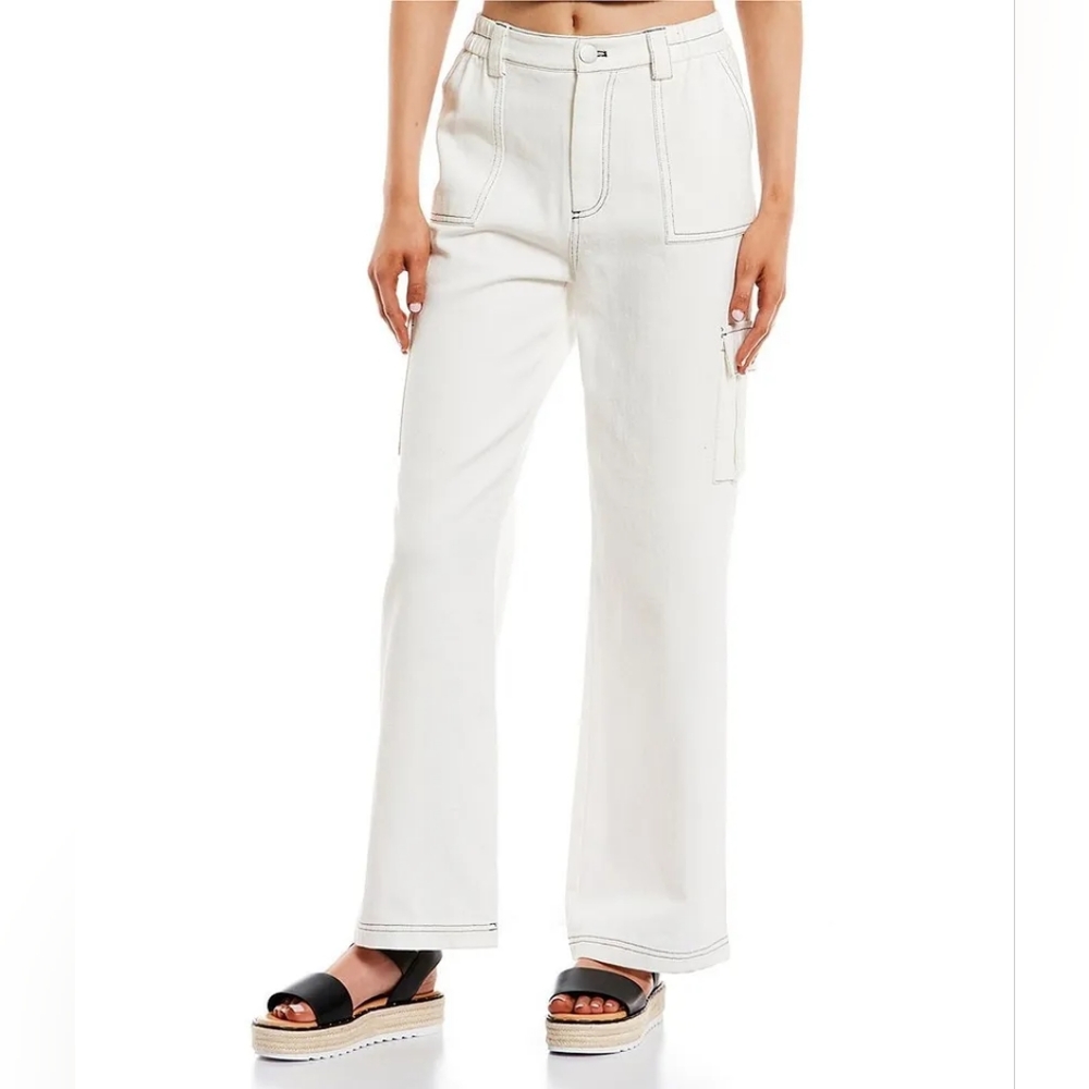 GB wide leg white cargo pants with black contrast stitch jeans size large